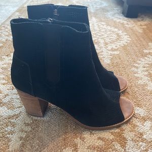 TOMS Peep Toe Shoes Booties Sandals Black 9